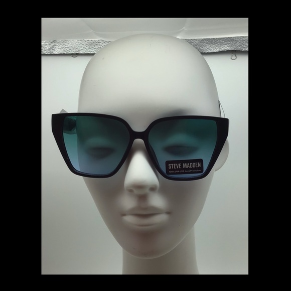 Steve Madden Square Frame Sunglasses, Black - Picture 3 of 6
